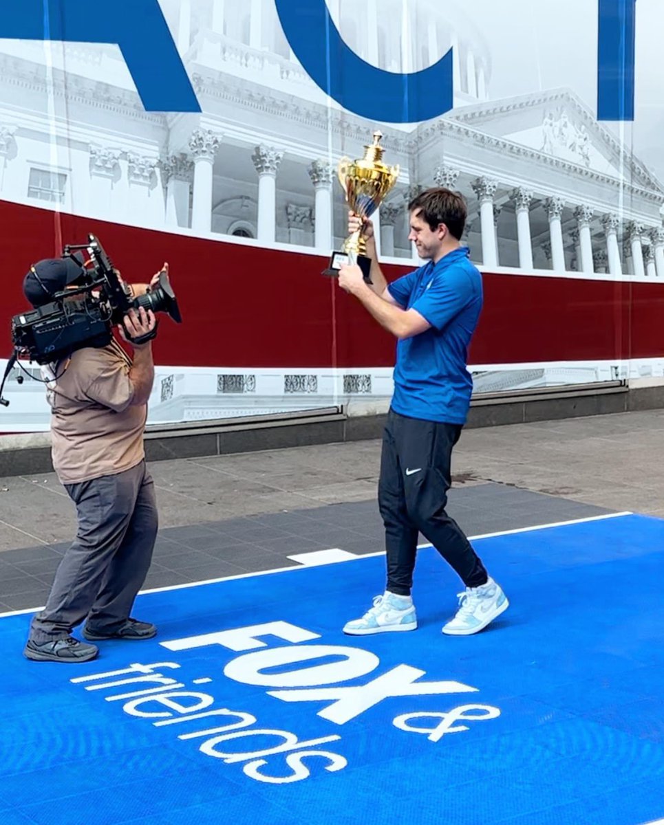 FadeawayFit's tweet image. FOX AND FRIENDS LIVE ON THE MORNING SHOW!! TODAY WAS WILD🔥🔥
This is how it ended.. My Fault Pete.. 
••
#FadeawayFitness @Fadethetrainer @PeteHegseth @foxandfriends