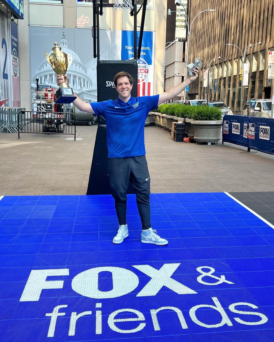 FadeawayFit's tweet image. FOX AND FRIENDS LIVE ON THE MORNING SHOW!! TODAY WAS WILD🔥🔥
This is how it ended.. My Fault Pete.. 
••
#FadeawayFitness @Fadethetrainer @PeteHegseth @foxandfriends