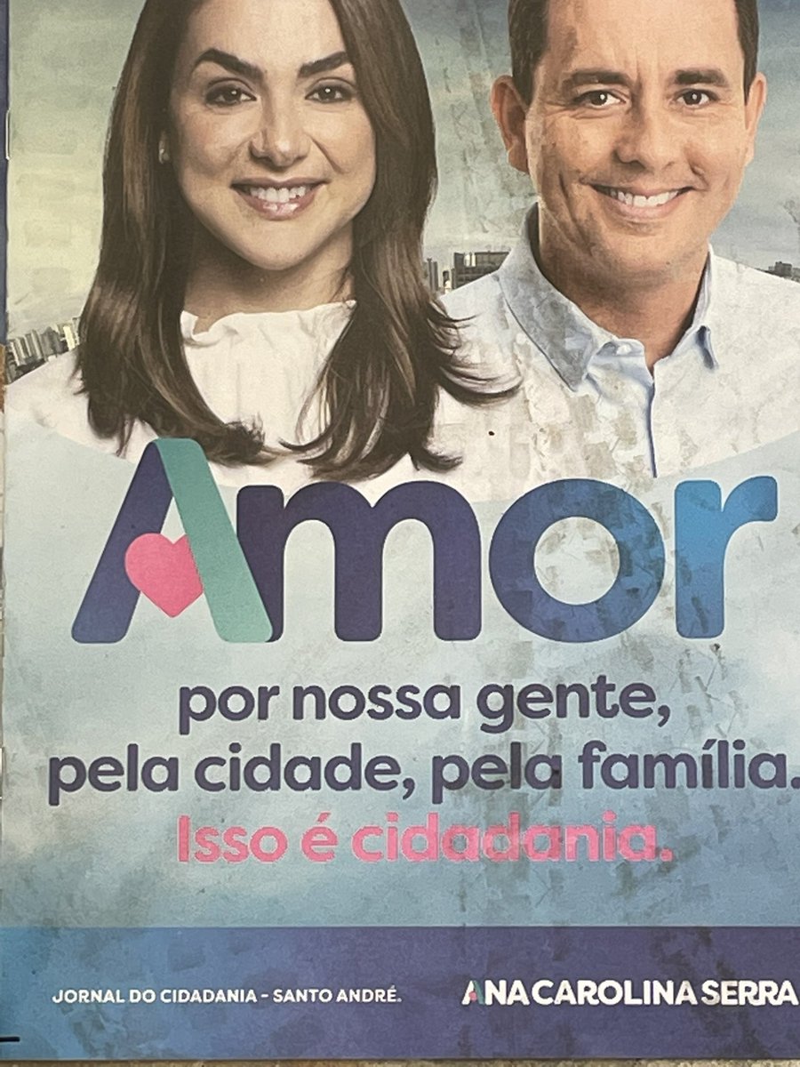 politicasandre's tweet photo. Não basta o prefeito de Santo André cometer crime eleitoral e sujar a cidade com propaganda antecipada. Não basta ele achar que política é um negócio de família. Não basta ele ser machista e inventar a esposa como proxy.

Tem que fazer tudo isso e ainda ser constrangedor de brega https://t.co/W70FLEdZrA