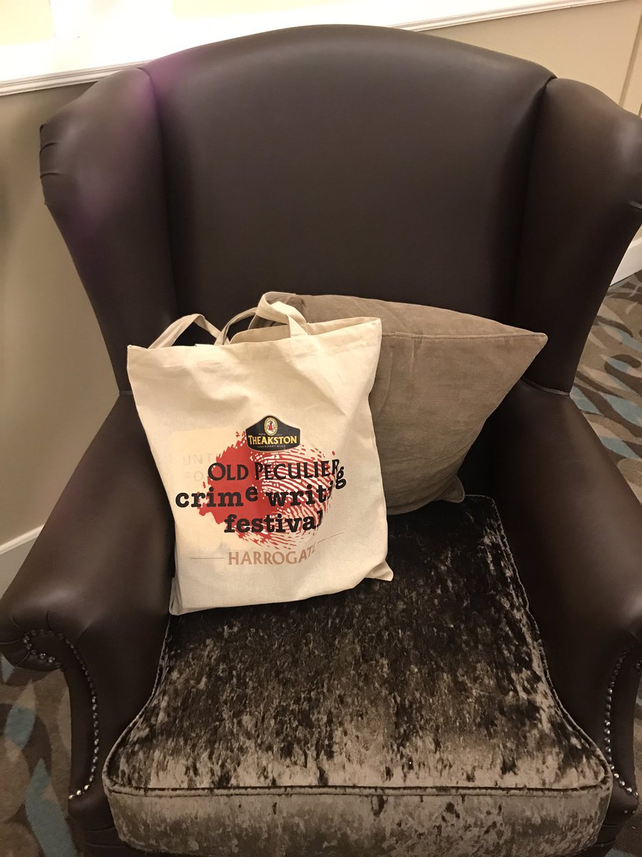 Subscribe to Hobeck Hobeck.net to be in with the chance to WIN a Harrogate tote bag of crime books and goodies #NotAtHarrogate - also retweet and tag a crime loving friend! Ends midnight Sunday! #COMPETITION #harrogate (existing subscribers eligible)