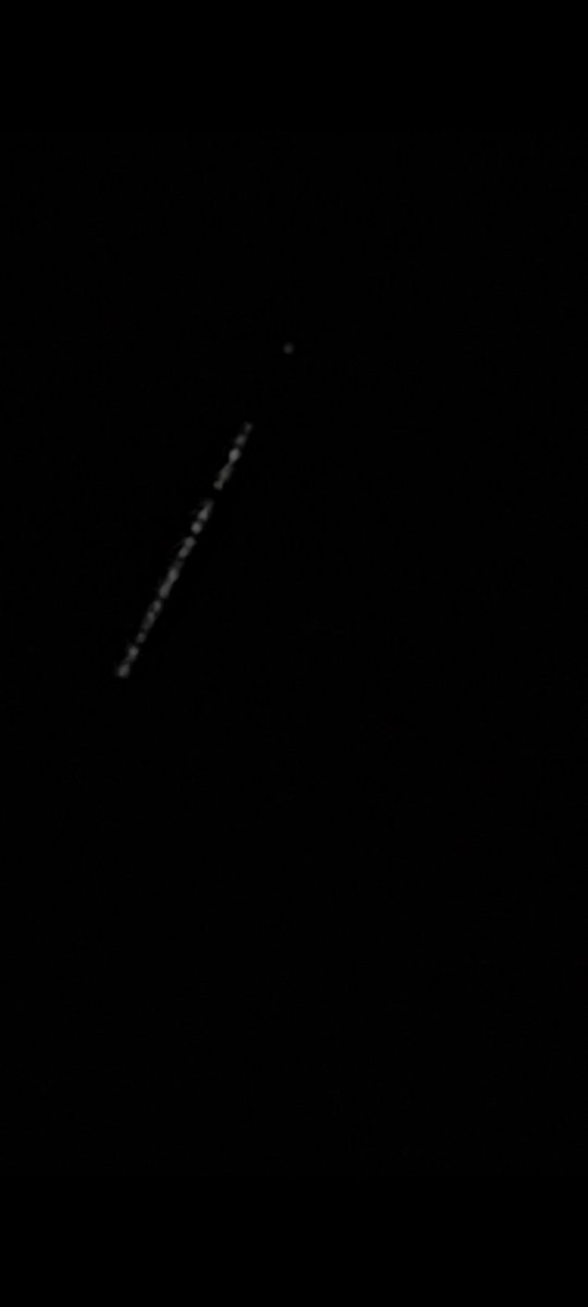 christogrozev's tweet photo. Anyone know what the hell this is in the sky? It took about 60 second for it to cross that sector of the sky. https://t.co/LTOcn6Olb3