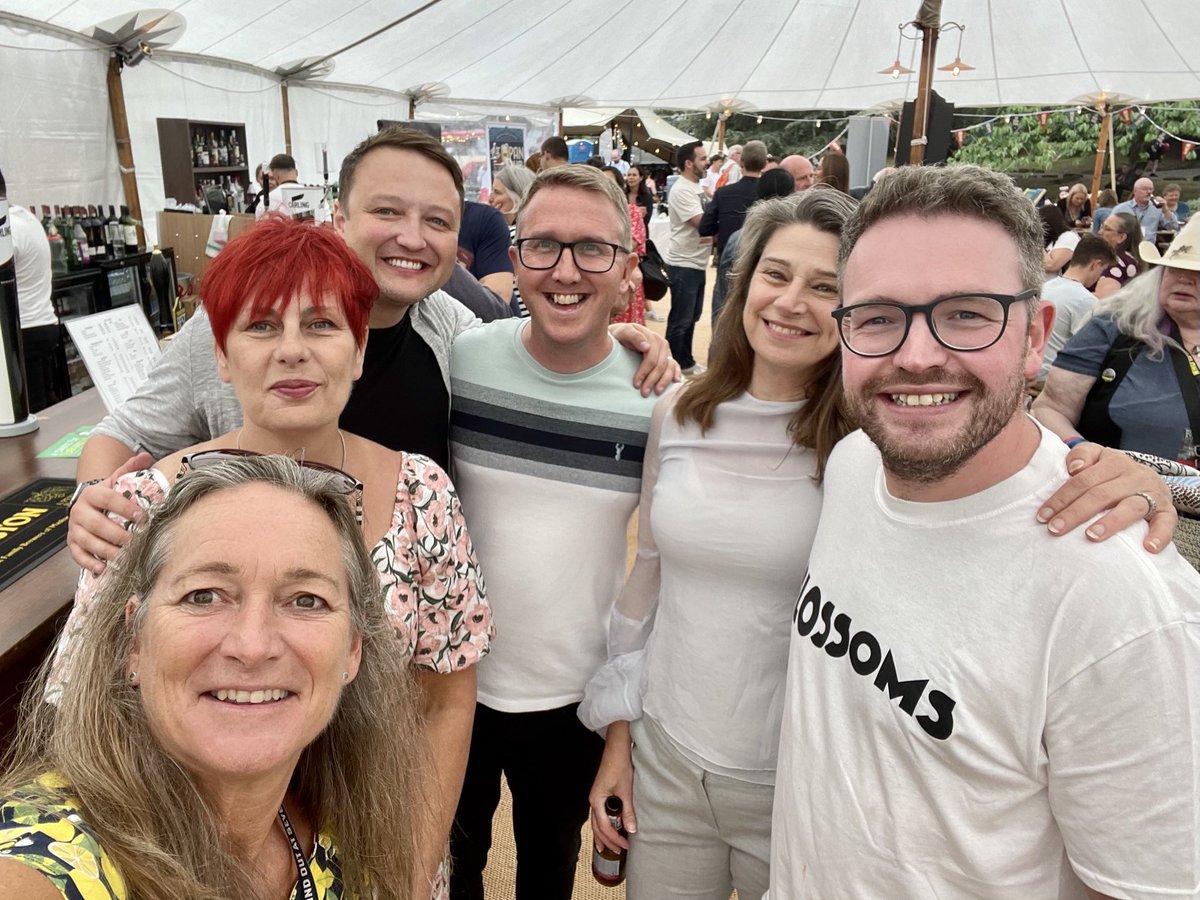 LouiseMangos's tweet photo. @RedDog #authors at #TheakstonsCrime @HarrogateFest doing what #CrimeWriters do at the end of a busy plotting week. 🥂🍻🥂🍻@sbairden @robparkerauthor @stevenkedie @hkist @cmacwritescrime
Missing you @mseancoleman https://t.co/mIVg2uQZ0g