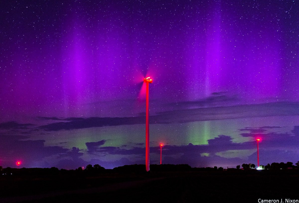 CameronJNixon's tweet photo. Northern lights last night over Mt. Pleasant, #miwx 

At long last, I did it. https://t.co/DdhBRm2mTb