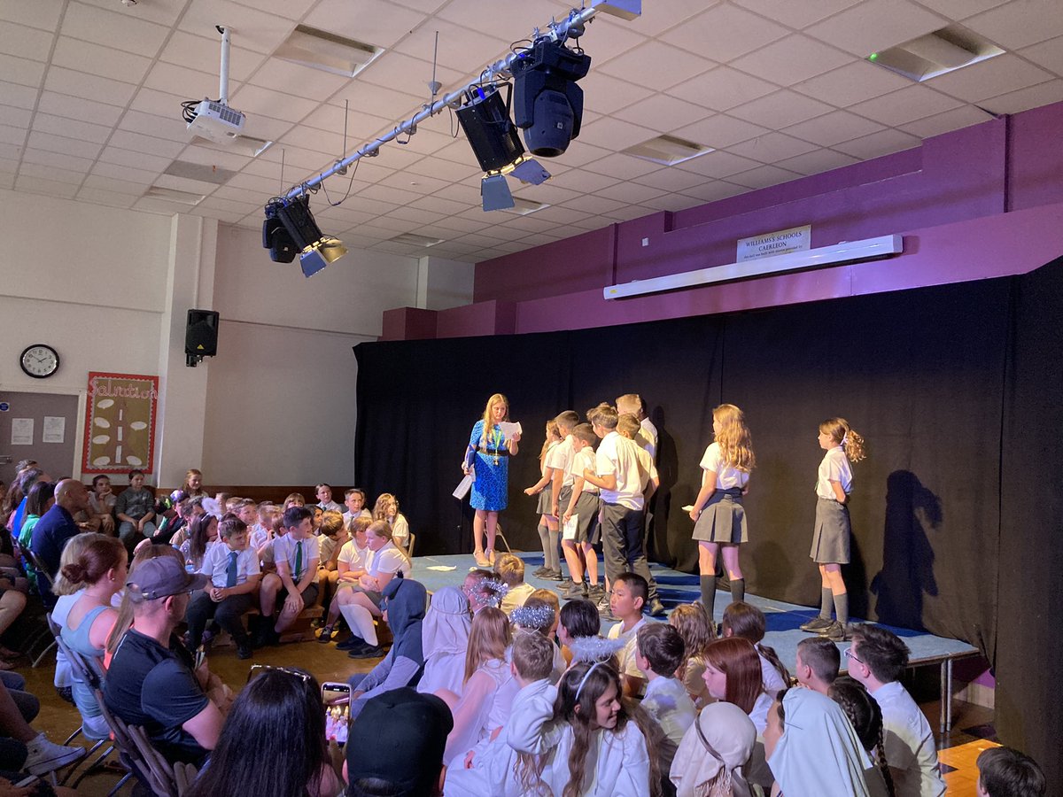 cwprimary's tweet photo. Phenomenal performances from Y6 for their Leavers’ concert. 👏💚💜 https://t.co/q6p9ntqDU0