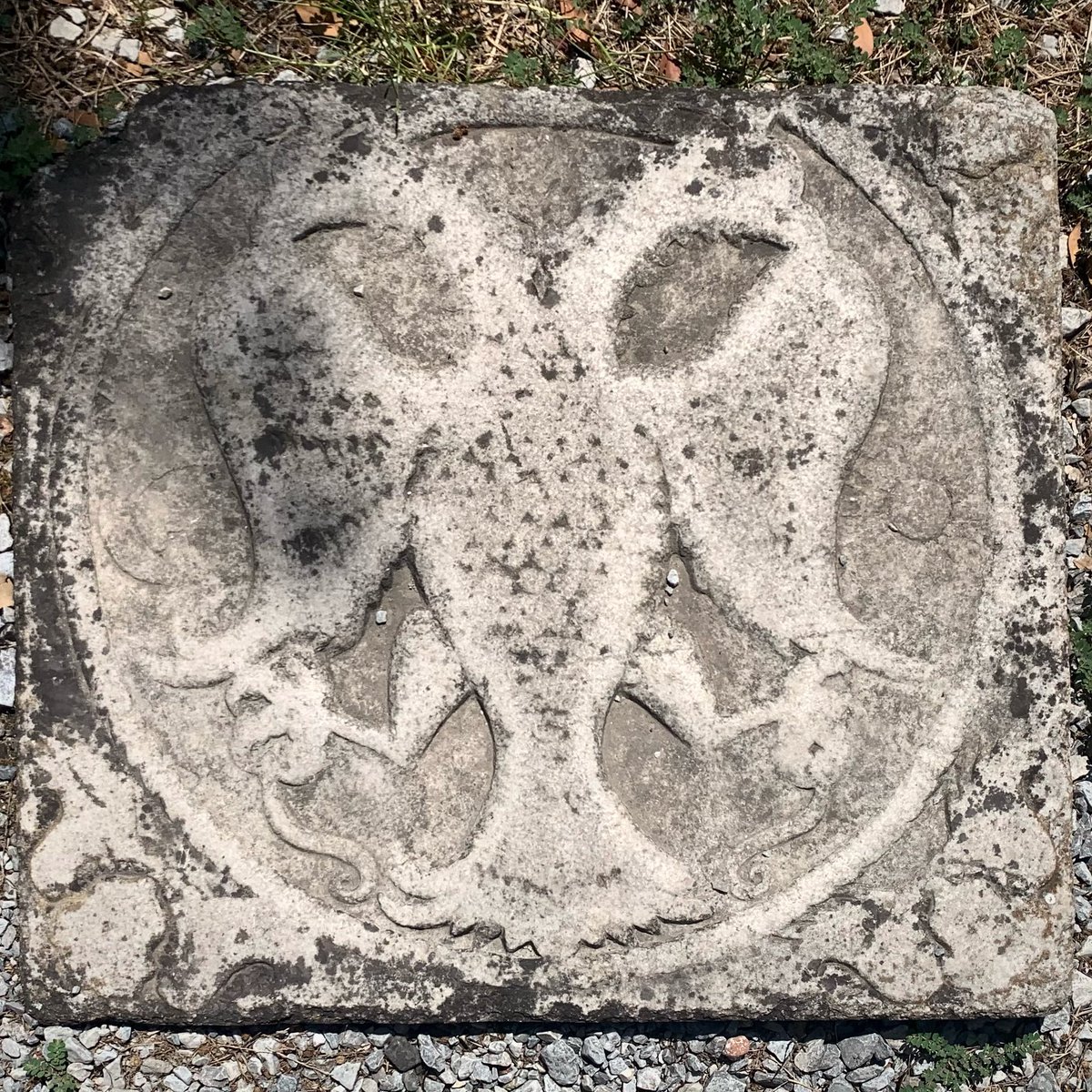 casedeepoca's tweet photo. What one can casually encounter in Thessaloniki: a Paleologue [Palaiologai] era double headed eagle of the 13th c seen in the side garden of St Demetrios cathedral. #doubleheadedeagle #paleologue #stdemetrios #salonikastudytrip #byzantyneempire #balkans #southeasteurope https://t.co/rmnZ6uuLkC