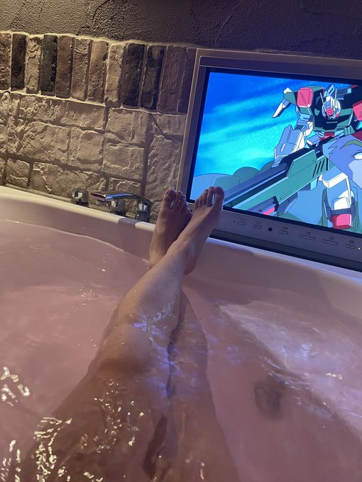 露天風呂にでかでかテレビついとる https://t.co/yrjsq7GJ6d<a href="/tag/%E6%96%B0%E3%81%97%E3%81%84%E3%83%97%E3%83%AD%E3%83%95%E3%82%A3%E3%83%BC%E3%83%AB%E7%94%BB%E5%83%8F"class="tags"><span>#新しいプロフィール画像</span></a>