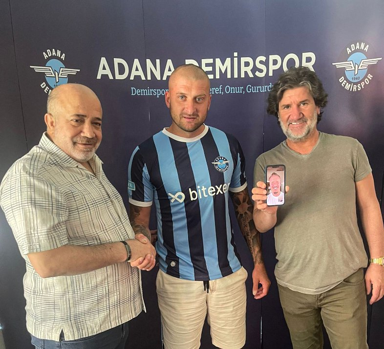mercatosphera's tweet photo. 🇹🇷 El #Demirspor ha fichado al central ucraniano Yaroslav Rakitskyi (32), libre tras desvincularse del #Zenit en marzo. Firma por una temporada. https://t.co/E884QuFUOd