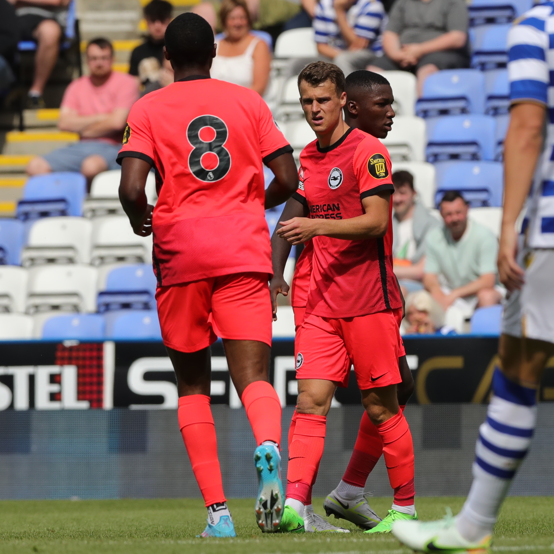 Solly March with Moises Caicedo and Enock Mwepu after his brilliant goal!