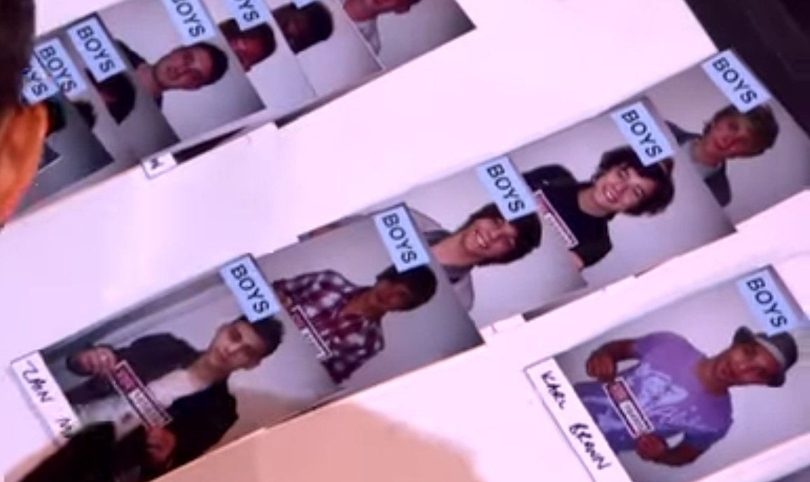 L0UC0ZAYN's tweet image. "they're like little stars. you can't get rid of little stars." 

#12yearsofonedirection #12YearsOf1D