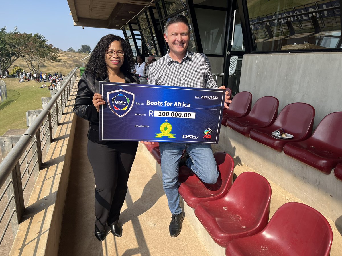 Thanks very much to @dstvdiskichallenge  and <a href="/sundownsfc/">Kevin maboya</a> for believing it what @_bootsforafricasa_  is doing for grassroots soccer in South Africa. R100 000 allows us to help 500 kids with boots… can’t wait to hand them all out… Be blessed and keep winning… #bootsforafrica