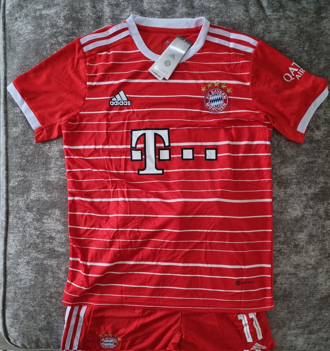 LivKitMan's tweet image. Bayern Home kit for @ConsHuyton thanks again lads. All the best for the new season👍🏼