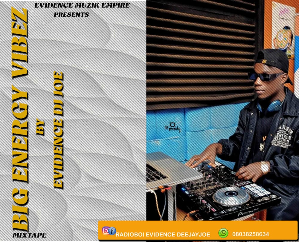 Evidence_Dj_Joe's tweet photo. *[News] As promised - Evidence DJ Joe announces new mixtape - see details*

Check details👇🏿👇🏿

https://t.co/RJ6kLQ0HDe

#djjoe https://t.co/6hQ7n9eS92
