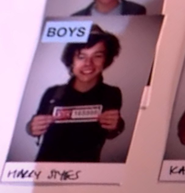 crapbagnotmike's tweet image. let’s cry together🥹 #12yearsofonedirection #1Dweek #1Danniversary