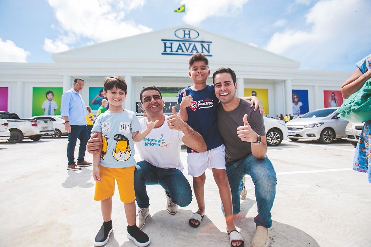 Dr__JHC's tweet photo. Fala, gente!

Sabadão e é dia de inauguração da Havan, em Maceió! Eu vim conferir de pertinho!

O empreendimento já chega gerando mais de 200 empregos.

Gerar oportunidades para os alagoanos também faz parte do Lado Bom!

#DrJAC #Havan #Maceio #Alagoas https://t.co/Mnv087wnWf