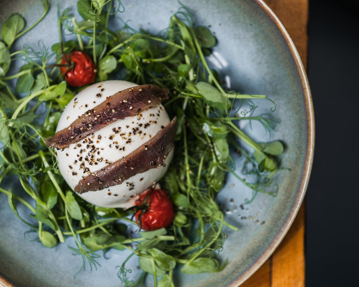 We believe French cuisine should be enjoyed by all 👌 Across our menu guests will find an array of vegetarian, seafood, and meat dishes to suit your requirements and whatever the tastebuds are calling for 🍽️ That way everyone can find satisfaction with a trip to Coco Retro 🙌