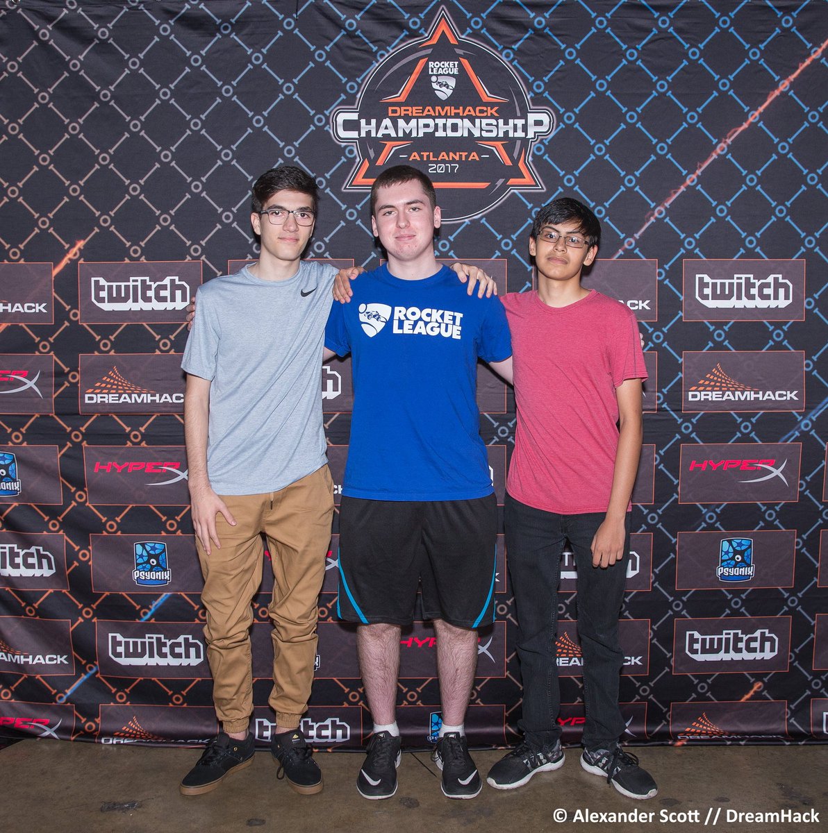 Blast from the past.

5 years ago today, The Muffin Men won DreamHack Atlanta.