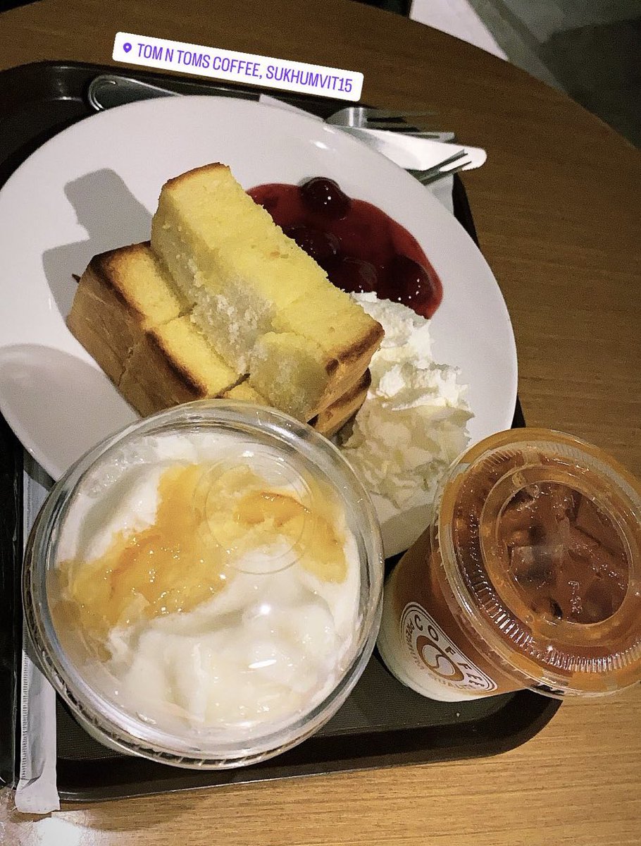 cloud9zkjy's tweet photo. không ngờ có 1 ngày tui và @emmarightheree đang lói chiện về bê đê thái xong lòi ra bạn ấy đu yzl 😅 acc này sống lại xíu đi bà @manebooi =)))))))))))))) định mệnh zl cú tôi https://t.co/7Q0FyPi4ah