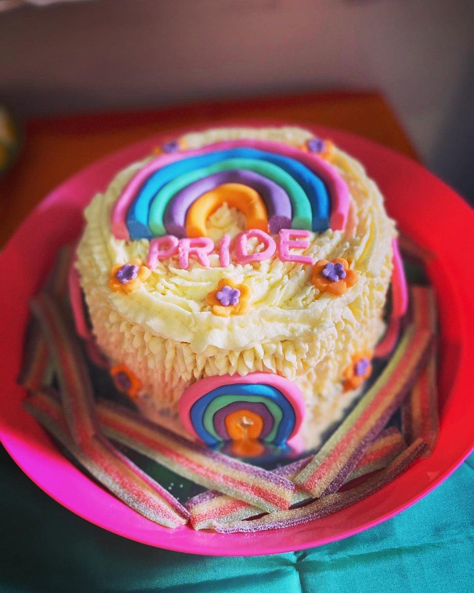 wardleygatecare's tweet photo. Celebrating #pride at Wardley Gate! ❤️🧡💛💚💙💜

#residents #carehome #pride #pridemonth #gateshead #wardleygate https://t.co/6ckhrkQ9Yf