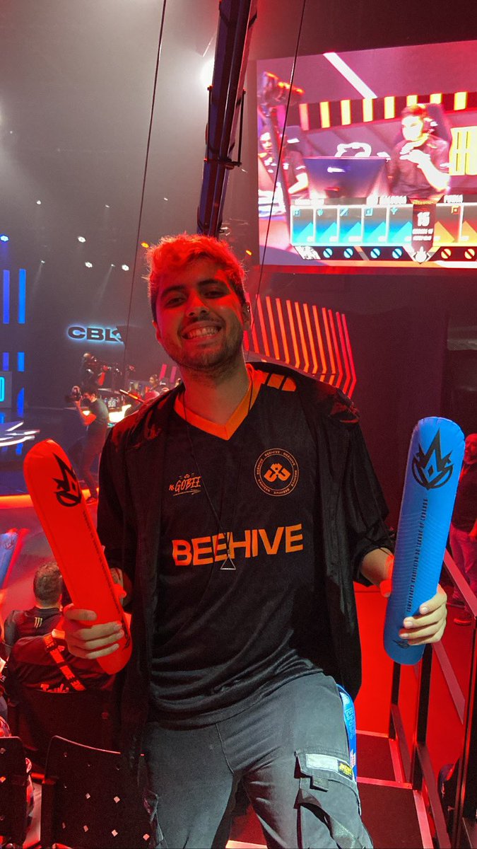 Quem disse que nunca teríamos TFT no stage? ♟🧚🏻

<a href="/TFTBrasil/">Teamfight Tactics Brasil</a> <a href="/beehivegg_/">BEEHIVE 🐝</a> <a href="/CBLOL/">CBLOL</a>