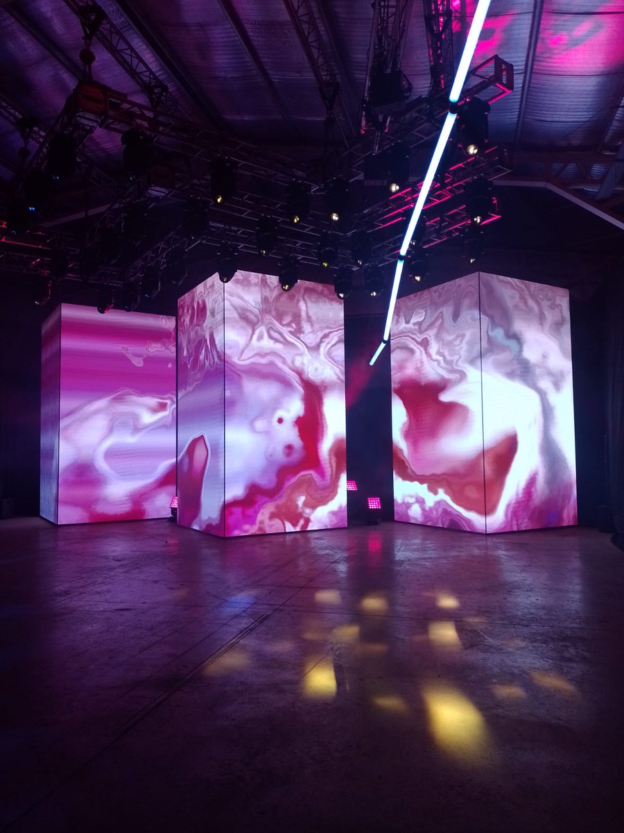 mecha.mio tweet media