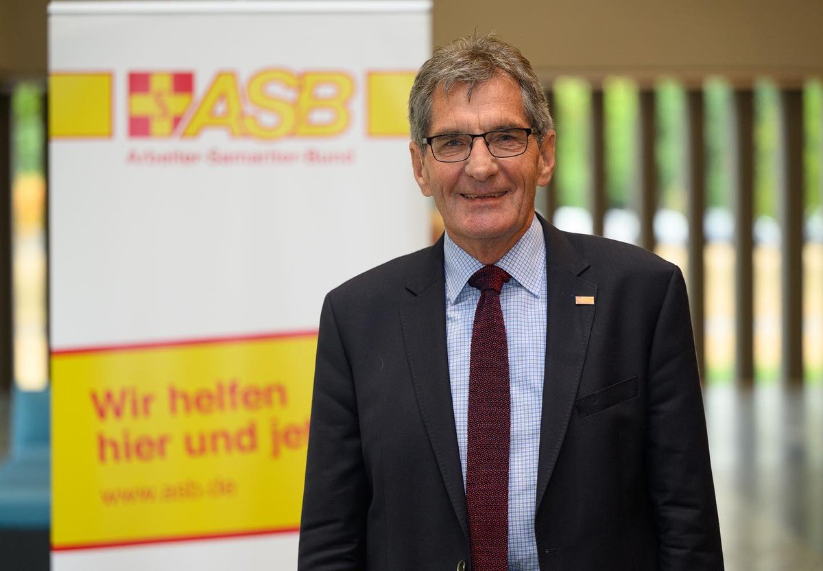 Herzlichen Glückwunsch! Unser Landesvorsitzender Dr. Gerhard Körner wurde heute bei der ASB-Landeskonferenz in Nürnberg wiedergewählt.
