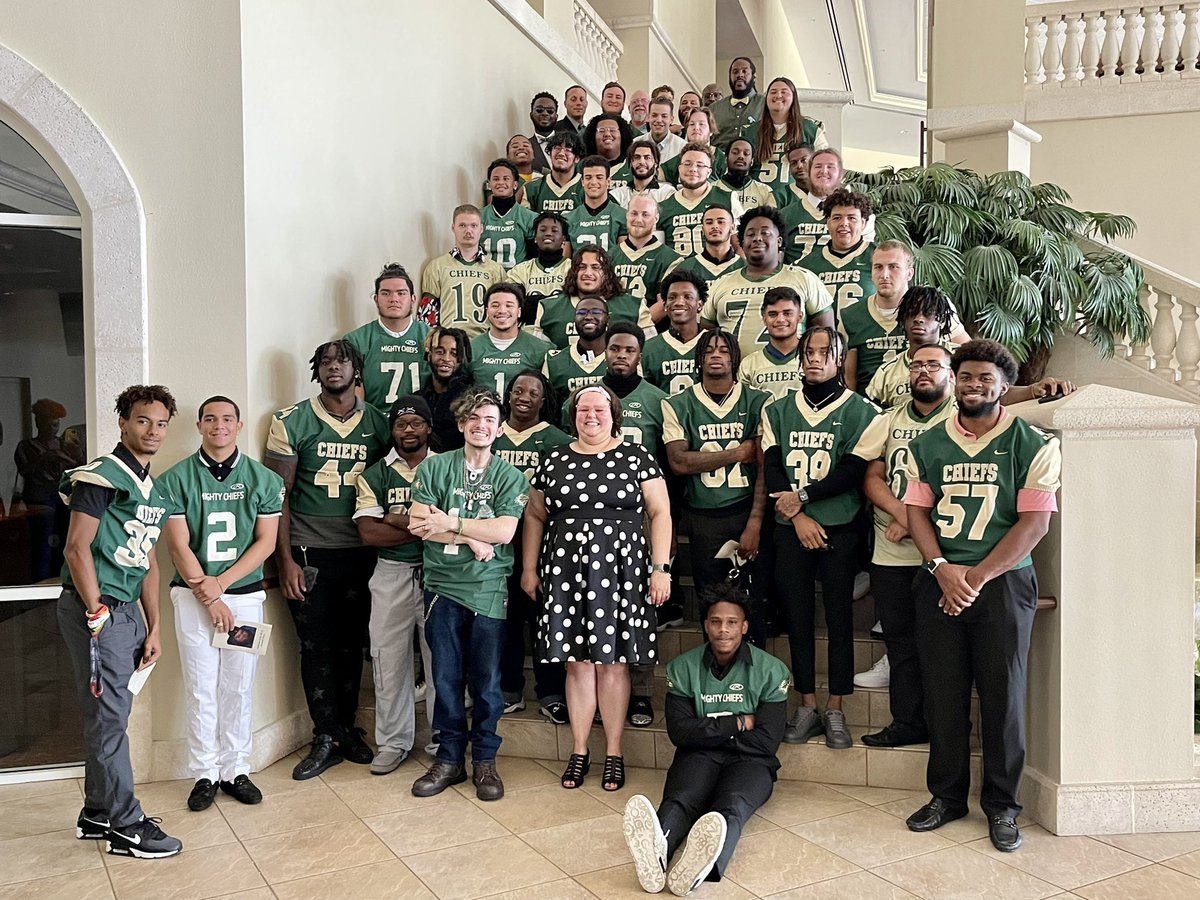 chambofootball's tweet image. We celebrate the life of Coach Jeremiah Putney. His impact evident as an army of CHS Athletes arrived to show their love &amp;amp; support for Mrs. Putney. We honor a beloved coach, mentor, and father figure. A testament to Coach’s impact on youth; A legacy that lives on in us all. #FOE