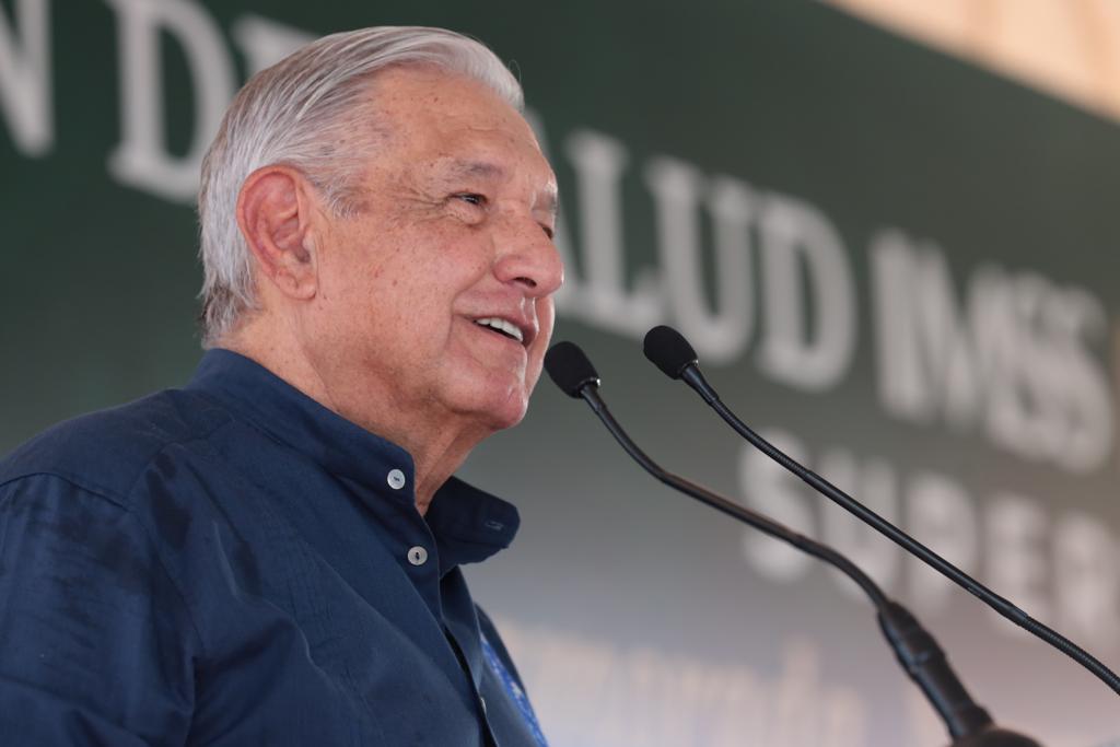 El presidente <a href="/lopezobrador_/">Andrés Manuel</a> declaró que "los reaccionarios de México defienden a las empresas extranjeras frente a Pemex y CFE. Son traidores a la patria. Nuestro gobierno no es títere de nadie...Biden me dice que hay una relacion entre iguales.Vamos a hacer valer la soberanía".