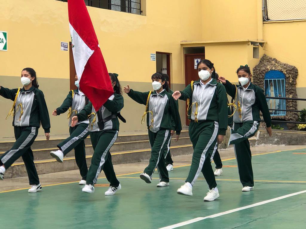 Muni_Bellavista's tweet photo. Municipalidad de Bellavista implementará plan de salud mental en colegios para frenar la violencia en el distrito

Conoce más aquí 👉🏽: https://t.co/QP5sIjdjPH

#BellavistaConfíaEnTi
#BellavistaTeCuida https://t.co/cvlh8fmTkw