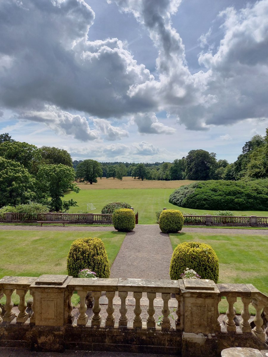 WillOMullane's tweet photo. Nice few days up in Lockerbie for cousin's wedding. Sad lack of Irn-Bru in flutes. https://t.co/i54zqRM7rS