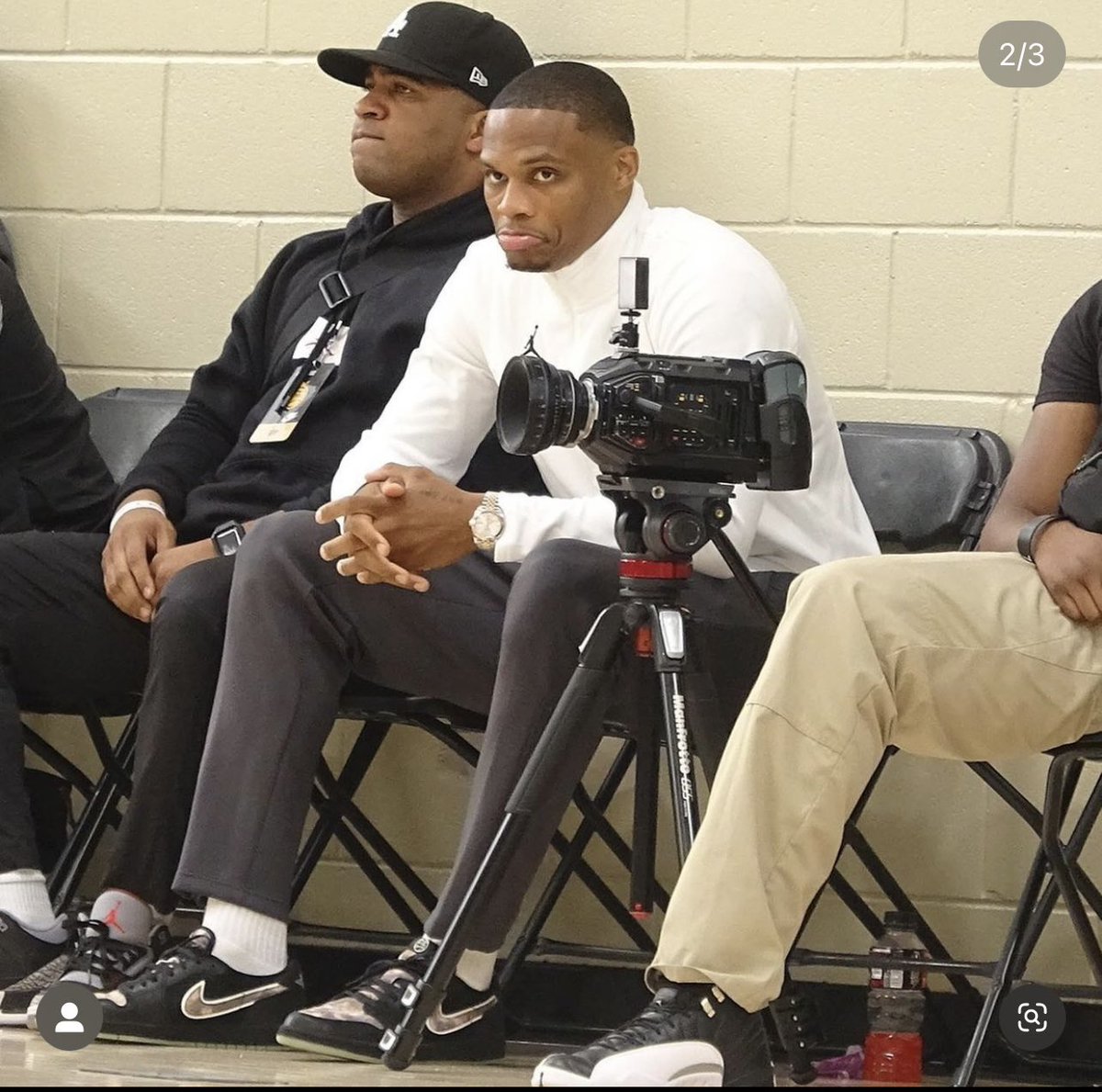 StopBackDoor's tweet photo. I TOLD THE PUBLIC NO SHOES WILL BE SOLD AT THE PEACH JAM IM KEEPING THEM FOR MYSELF, I WISH YOU WOULD SAY SOMETHING #PeachJam #nike @Nike @NikeEYB https://t.co/J8bCn0cUto