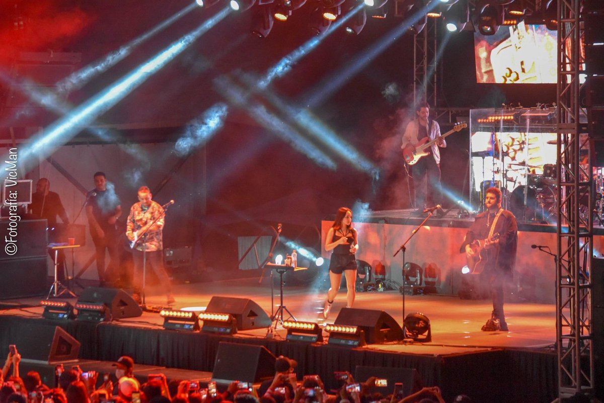 OaxacaSol's tweet photo. MATISSE EN OAXACA 
El sensacional Grupo abrió los conciertos que se realizarán en el Centro de Convenciones en el marco de las festividades de la Guelaguetza 2022.
Fotografia: #VicMan
/@Matisse_Mx @melissaLRC /
https://t.co/x0wwk1ixX9 https://t.co/2MrfTHd3yf