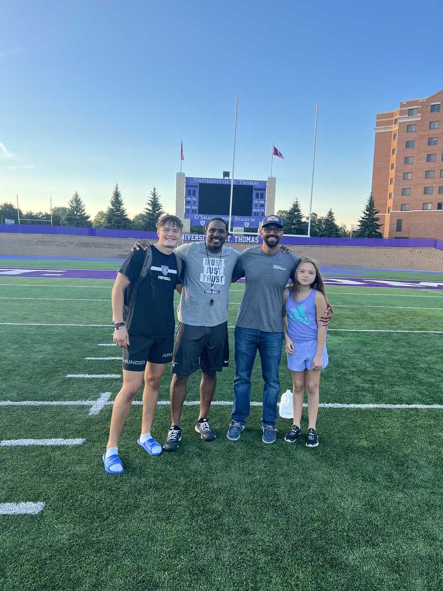 COMMITTED! <a href="/CCunningham76/">Chris Cunningham</a> <a href="/BurdittMicah/">Mike Amon</a> <a href="/GrantDavis/">Grant Davis</a> <a href="/ScottRapp17/">Scott Rapp</a> <a href="/its_tgriffin/">Coach Griff HSSCC, USAW-L1</a> <a href="/ThePrideCoach/">David Hernandez</a> <a href="/kuchinski8/">Wallie Kuchinski</a> <a href="/jrwalton8/">Jesse Walton</a> @Coach_WatkinsST <a href="/douglichten/">Doug Lichtenberger</a> <a href="/UST_Football/">St. Thomas Football</a> <a href="/MCSMustangFB/">Midland Christian Football</a>