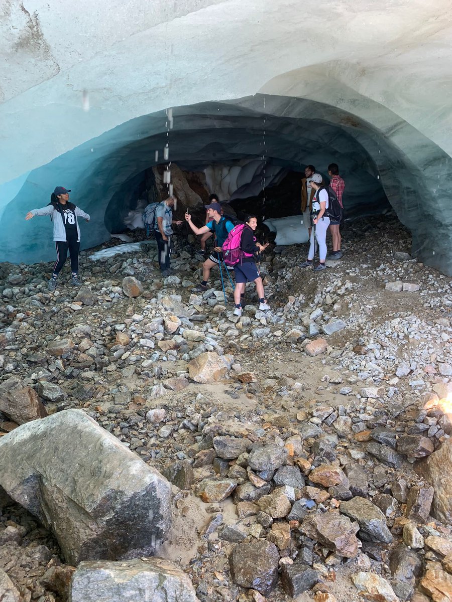 startusup1's tweet photo. [ RANDONNÉE ALPINE ]
Les 2 promis de #Paris et #Marseille se sont retrouvées pour 4 jours dans les Hautes Alpes. Une occasion de partager, de découvrir et d’apprendre sur soi et sur les autres.
#startusup #Entrepreneur https://t.co/85mE21RomS