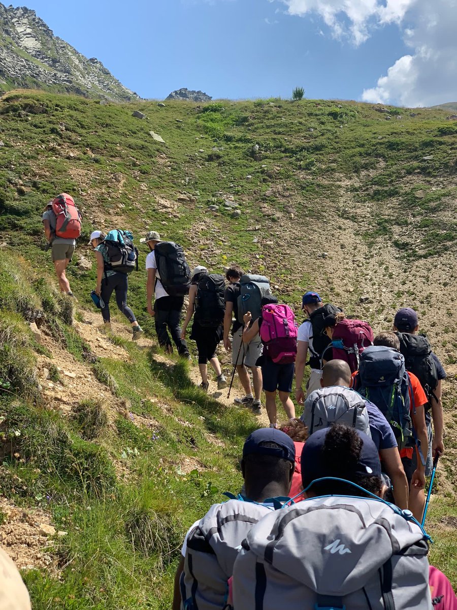 [ RANDONNÉE ALPINE ]
Les 2 promis de #Paris et #Marseille se sont retrouvées pour 4 jours dans les Hautes Alpes. Une occasion de partager, de découvrir et d’apprendre sur soi et sur les autres.
#startusup #Entrepreneur