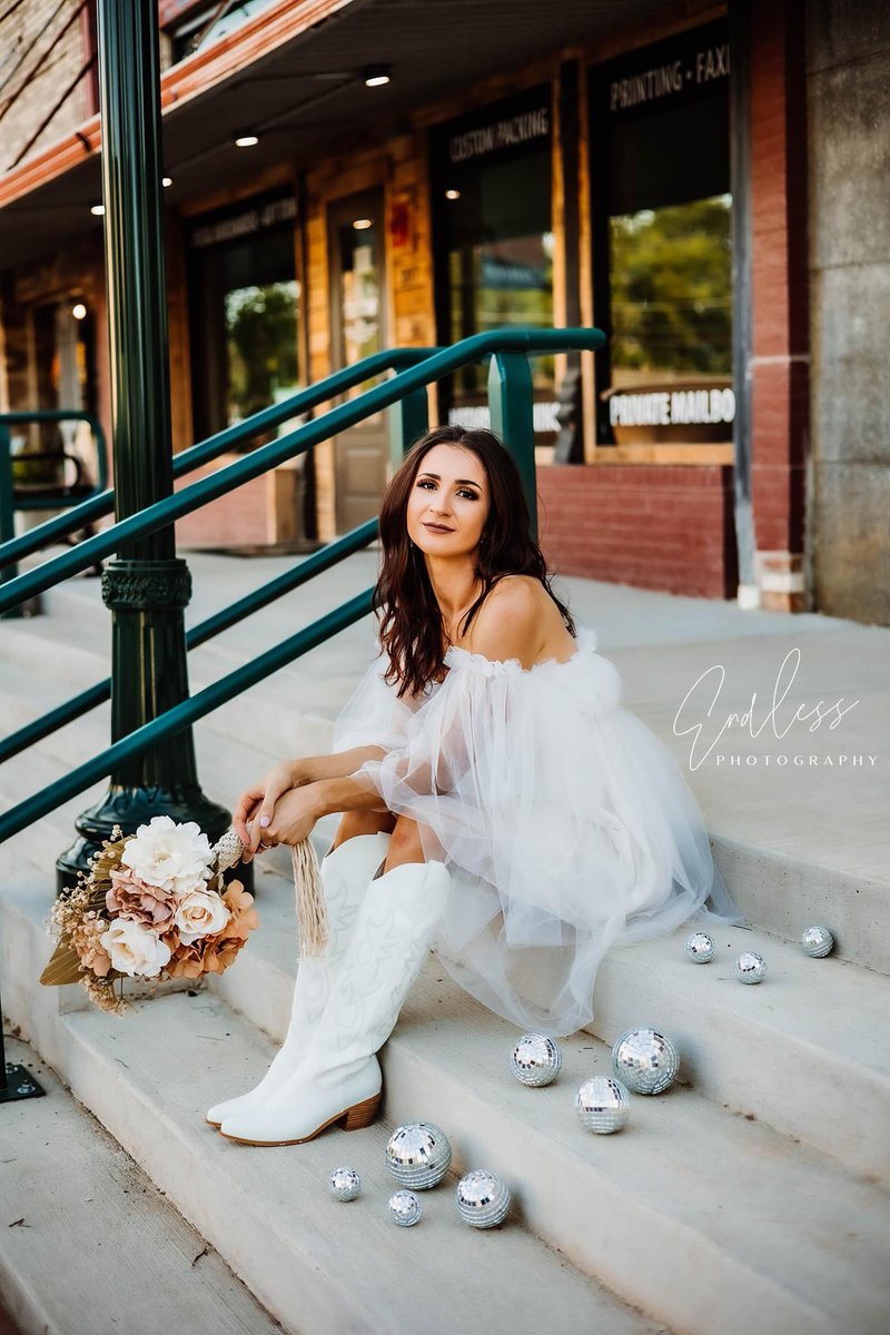 things are shaping up to be pretty odd 🪩