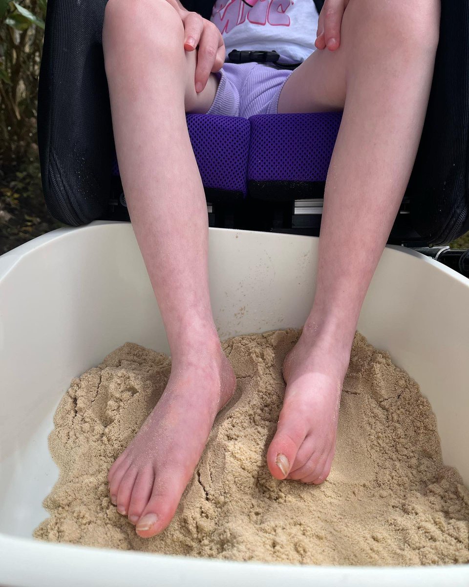 marjorie_and_me's tweet photo. Today, with it being warm, we went to the seaside in the back gardenโฆโฆlike you do on a Saturday!
*images not to be reposted without permission*
#PMLD #Baby #Sensory #Freelance #PersonCentredSupport #SensoryPlay #BeachSensoryPlay #SEND #SpecialNeeds #SiblingSupport https://t.co/tAdn09vk7G