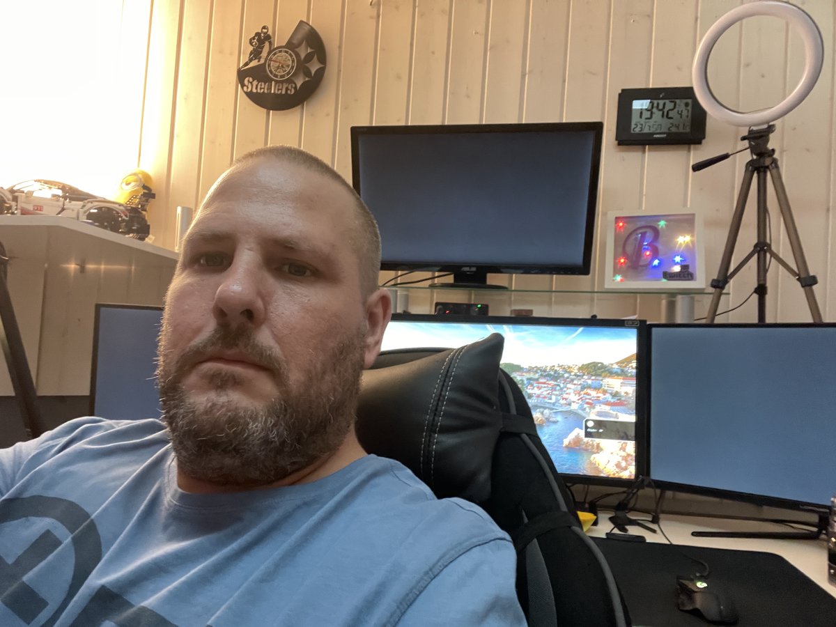 Auf Gehts. Rechner starten, alles Testen und danach kann der #12hStream um 20 Uhr starten. Ich freue mich auf euch.#twitch #gaming #twitchstreamer #streamer #youtube #twitchaffiliate #pc #TwitchDE twitch.tv/berner_ch