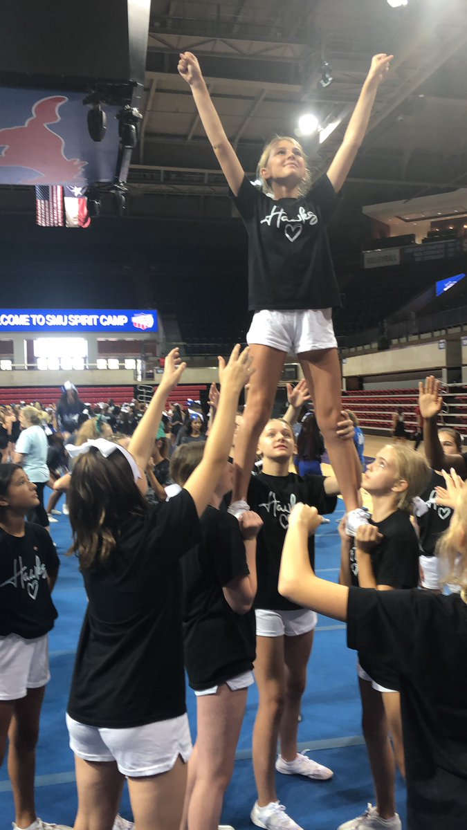 AmyParten32's tweet image. SMU Cheer Camp for Sam 💜🤍💜 She had a blast and her team put in a lot of hard work! Go Hawks 💜🤍💜 #TMSHawks #TMSCheer #Cheer2022