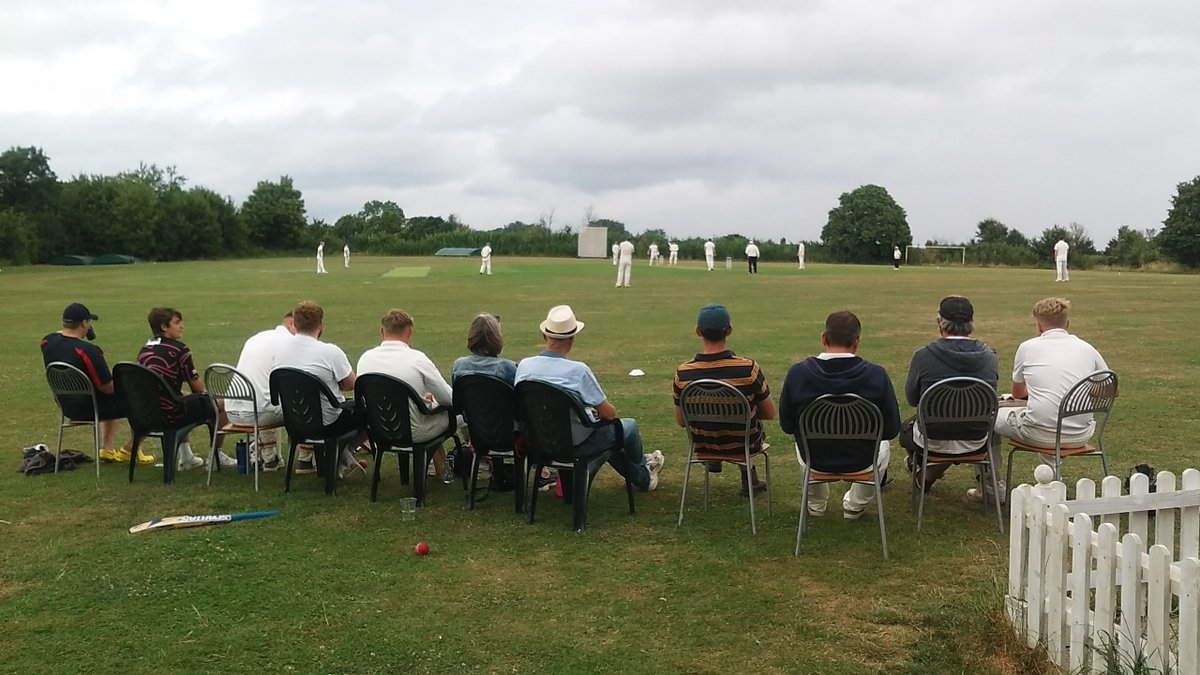 @MSLSomerset Prem Div

<a href="/longsuttoncc_/">Long Sutton Cricket Club 🏏</a> 191-4
<a href="/CC_Staplegrove/">Staplegrove Cricket Club</a> 190

Vital win for hosts as Toby Parcell(57no), Al Lyons(47no), Ed Sparrow(3-30) &amp; James Cook(3-23) feature despite a polished inns fom Tobias Bishop(45) for visitors.

<a href="/swsportsnews/">South West Sports News</a>