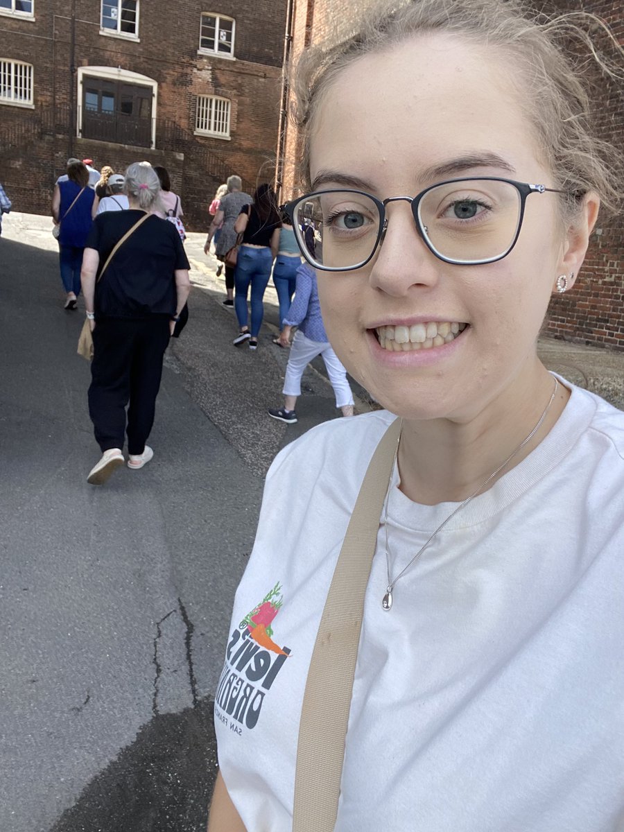 dafflodil's tweet photo. besties I went to the call the midwife studio tour thing today and it was the best day of my life. here’s trixie’s bench, the place where delia fell off her bike, and Barbara’s wedding cloak https://t.co/KBLTs0lJs0