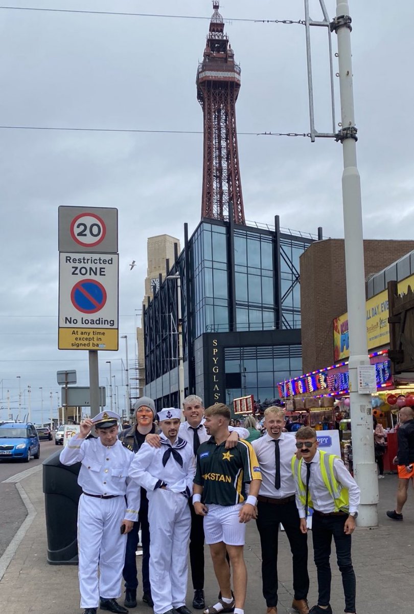 Top effort by <a href="/JoeDearnley123/">Joe Dearnley</a> and the lads tonight at the arrers in Blackpool 🎯