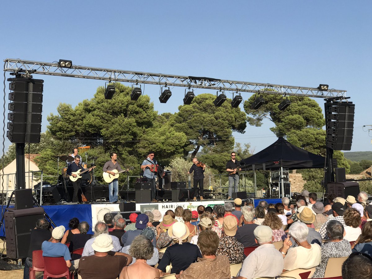 Manelsaus's tweet image. Magnífics #Nadau a Sant Andrieu de Ròcalonga. 😍😍😍😍