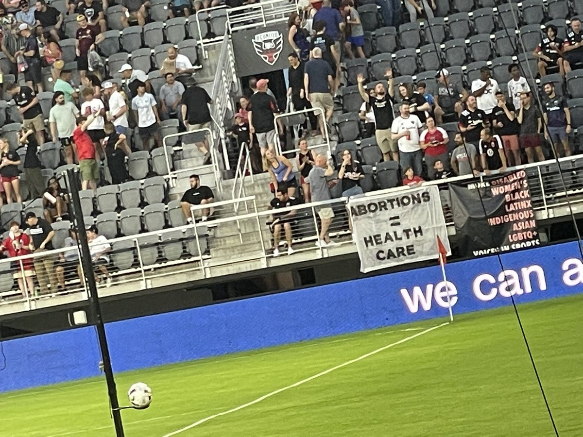 RossingtonDC's tweet photo. Damn straight #vamosunited #dcu #dcu96 #letsfly #IMFC #heathcareforall #AbortionRightsAreHumanRights #fuckSCOTUS https://t.co/wjkmwiy0pe