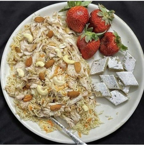 fitnesswithsus2's tweet photo. So Today I am posting some healthy and tasty meal for those people who want to gain some weight for good looking.. #fitnessmodel #FitnessMotivation #HealthyFood #Dailyroutinee https://t.co/BogxLZ9C6u