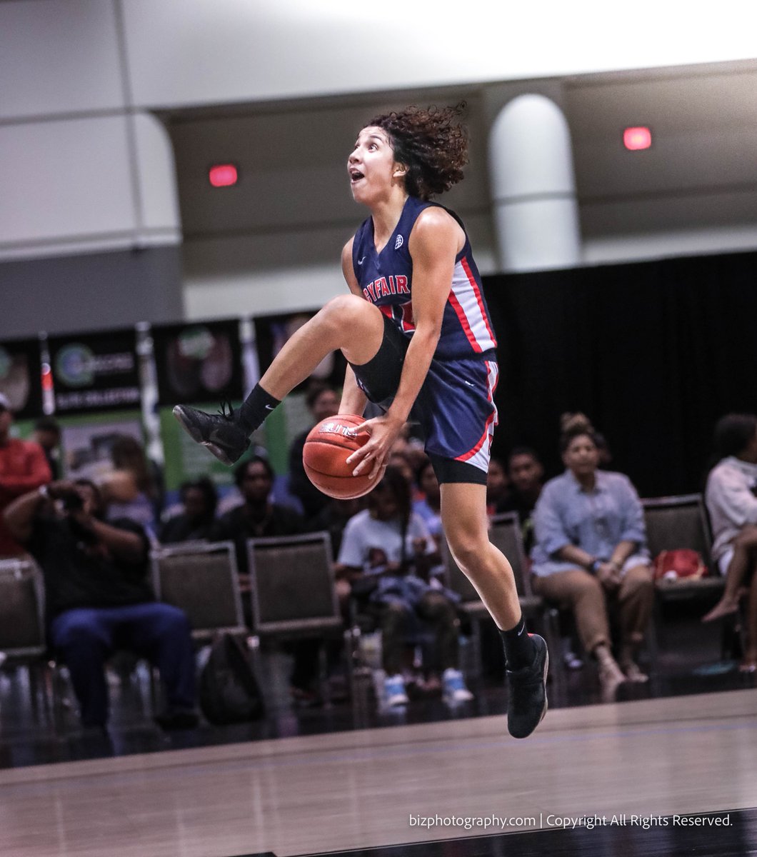 OhioBasketball.com (@ohio_basketball) on Twitter photo ๐ฎ ... <a href="/AALIYAH2CHAVEZ/">AALIYAH CHAVEZ</a> of <a href="/CFEliteSports/">CyFair Elite Sports</a> out here at the National Championship straight ballin'!
#nationalchampionship #ohiobasketball #bball #hoops ๐ฎ ... <a href="/AALIYAH2CHAVEZ/">AALIYAH CHAVEZ</a> of <a href="/CFEliteSports/">CyFair Elite Sports</a> out here at the National Championship straight ballin'!
#nationalchampionship #ohiobasketball #bball #hoops
