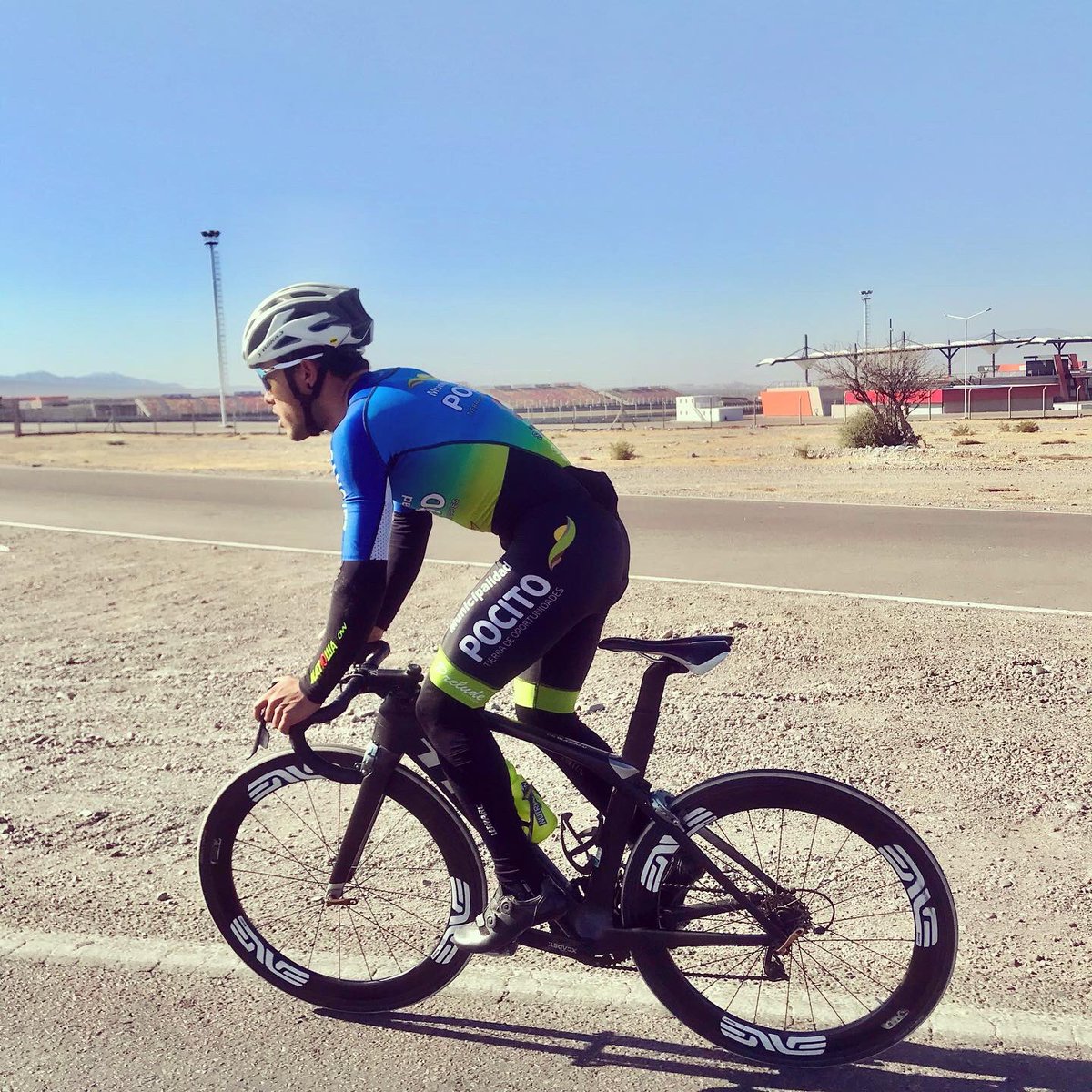 PomadaRoberto's tweet photo. Poco más de dos meses para dar inicio, y el cuerpo cada vez más cerca del objetivo...⏳💪🏼
@ecmunicipalida1 🚴🏼‍♂️
Gracias por la puesta a punto profe @trainergusmilla 🤜🏼🤛🏼 https://t.co/poY2nxE5dd