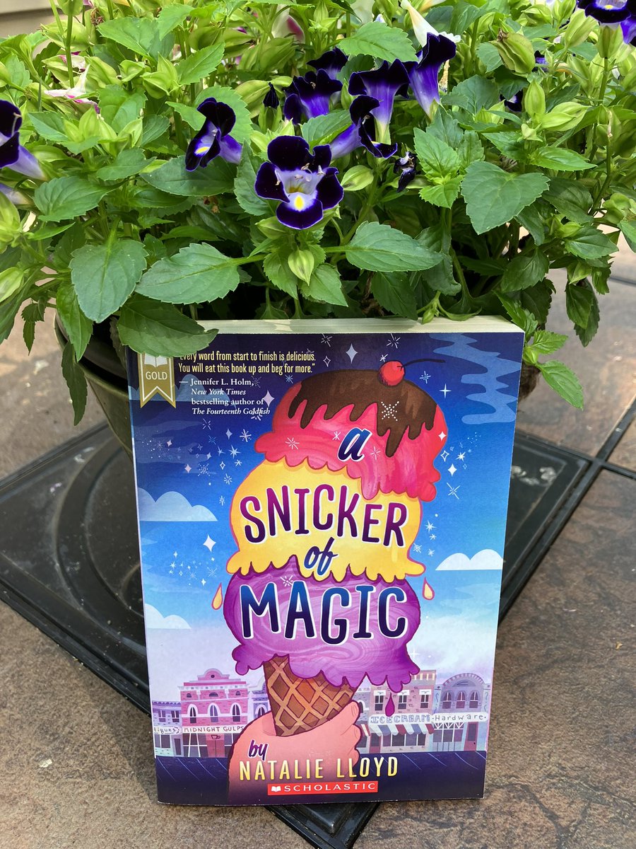 CynthiaSchwind's tweet photo. 🎉🎉FridayNightRaffle🎉🎉Congratulations to School Librarian @reading2learn You are the winner of #aSnickerofMagic by @_natalielloyd Please DM me!🤗 @Scholastic #BookPosse #fridaynightraffle https://t.co/t5qZdNgVJy