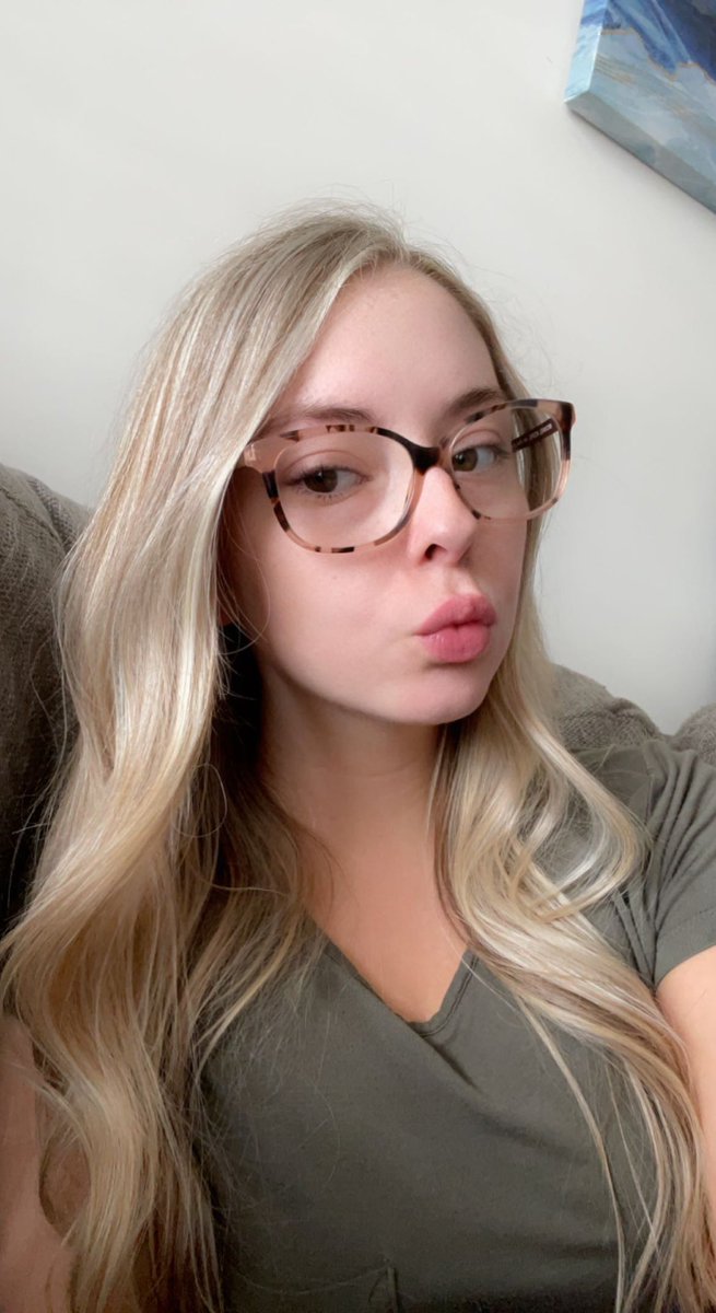 kaitlineakes's tweet photo. new hair, who dis #blonde #newhair https://t.co/zgiFigQGI0