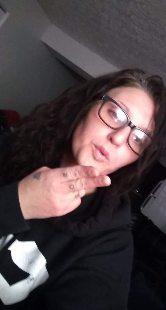 NotthatKaren21's tweet photo. Christina Marie McBeth missing from the Louisville, Ky area, but could also be in Indiana. Missing since April 17, 2022. Her daughter is desperately looking for her 😔🎗

#ChristinaMarieMcBeth #MissinginKentucky #Louisville #Kentucky #Indiana #missing https://t.co/Ab7ckHWaDZ