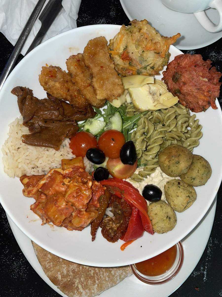 Deeeelicious vegan Buddha bowl from Phoenix in St Helens today 💚 #phoenixplantbasedeatery #phoenixsthelens #veganfeast #northwestvegan #sthelensgreenparty #womensgroup #veganwomanpower